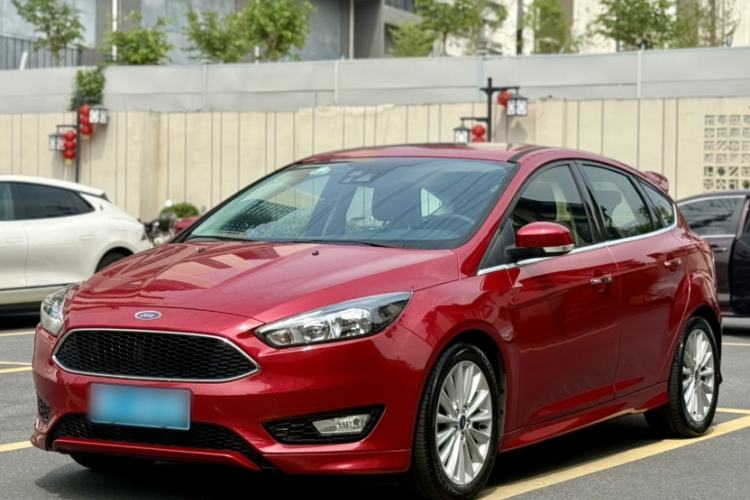 Used Ford Focus 2015 Hatchback EcoBoost 180 Automatic Sport Model