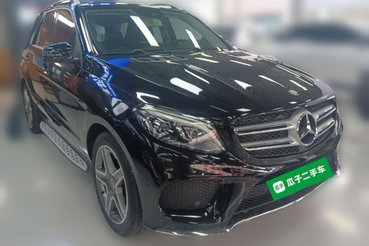 Used Mercedes-Benz GLE 2017 GLE 400 4MATIC Front Right 45 Deg