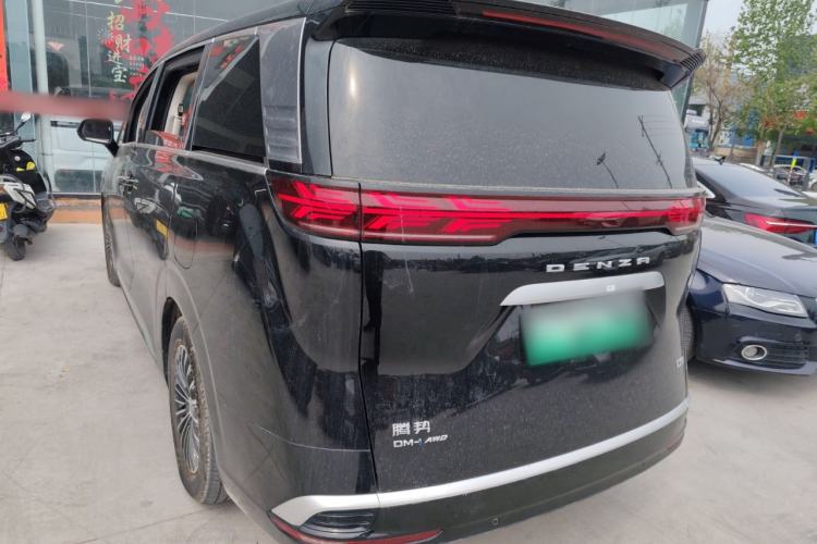 Used Denza D9 2022 DM-i 970 Four-Wheel Drive Flagship Model Rear Left 45 Deg