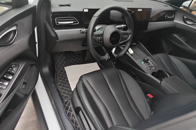 Used BYD Seal 06 New Energy 2025 DM-i Smart Drive 80KM Luxury Model Driver Seat