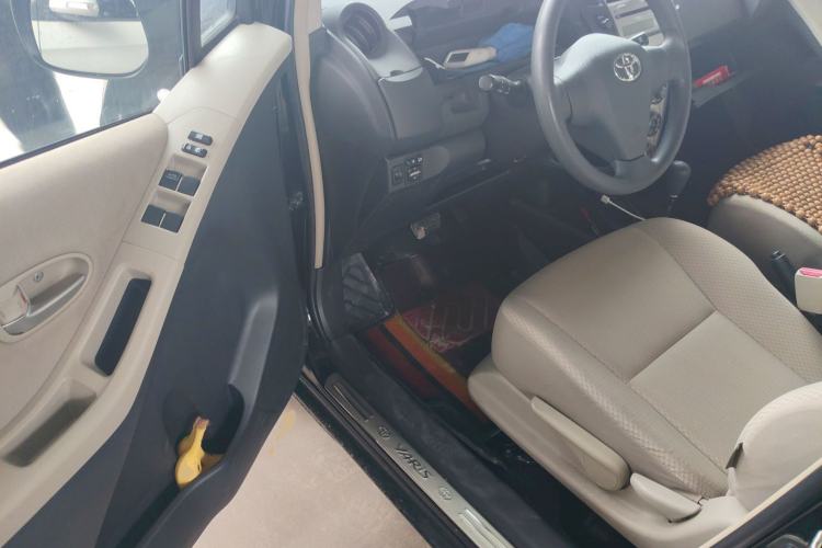 Used Toyota Yaris 2008 1.6G Automatic Deluxe Edition Driver Seat