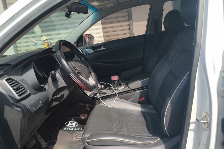 Used Hyundai Tucson 2020 280TGDi Dual-Clutch Two-Wheel Drive Fashion Edition China V Standard