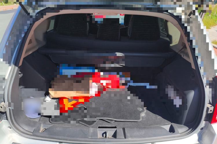 Used Jeep Compass 2011 2.0L two-wheel drive sport version
