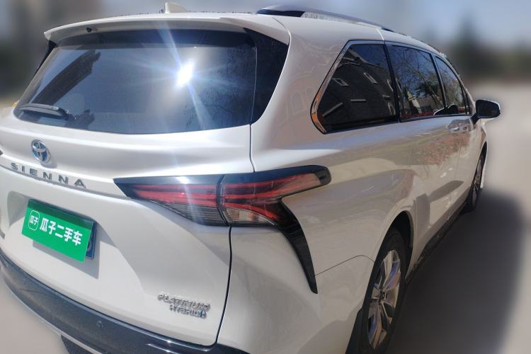 Used Toyota SIENNA 2021 2.5L Hybrid Platinum Edition
