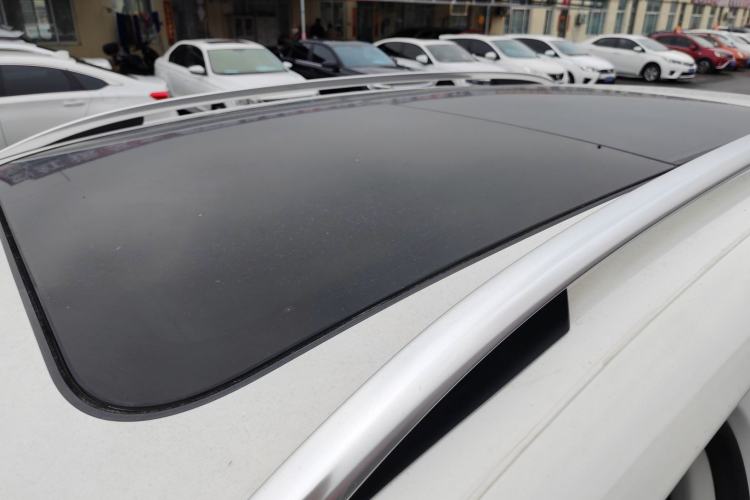 Used Volkswagen Tiguan 2015 1.8TSI Automatic All-Wheel-Drive Luxury Model Roof