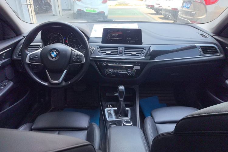 Used BMW 1 Series 2017 118i Design Package Model Center Console