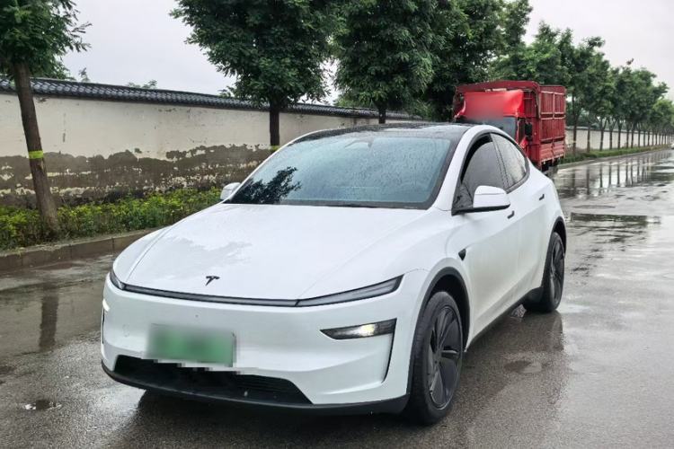 Used Tesla Model Y 2026 Rear-Drive Model