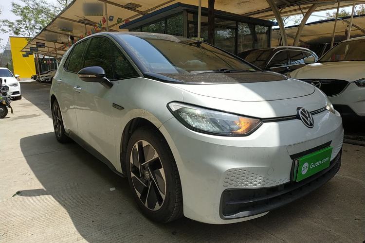 Used Volkswagen ID.3 2023 Upgraded Model Pure Intelligent Enjoyment Version Front Right 45 Deg