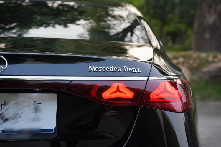 Used Mercedes-Benz E-Class 2024 E 260 L Exterior 8