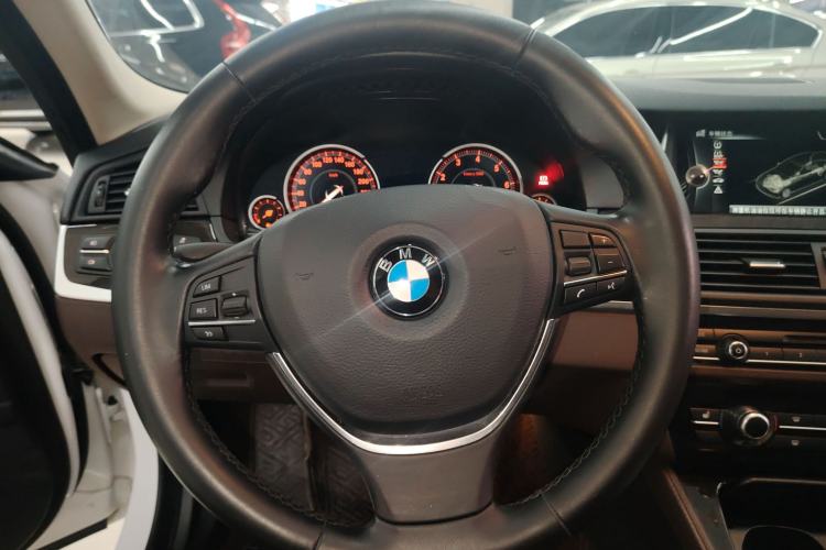 Used BMW 5 Series 2017 525Li Luxury Design Package
