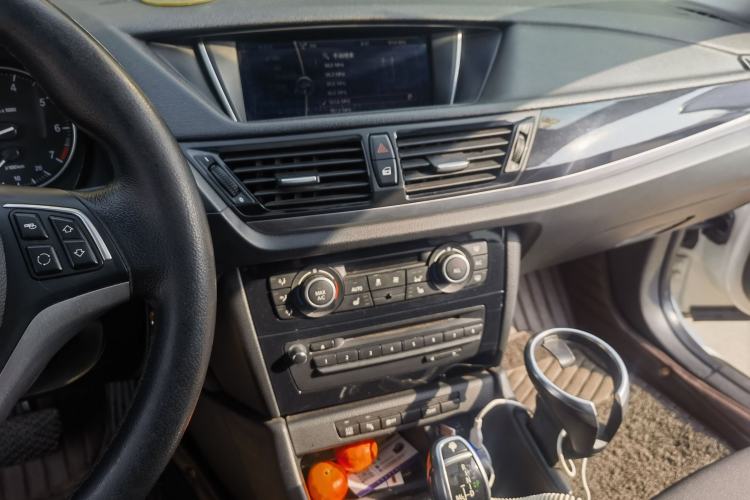 Used BMW X1 2015 sDrive18i Leading Edition