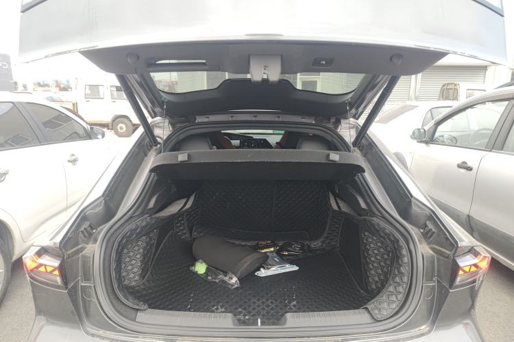 Used Changan UNI-V 2024 1.5T Prestige Sport Edition
