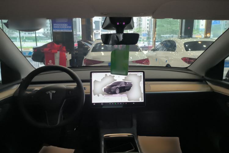 Used Tesla Model Y 2022 Long-Range All-Wheel-Drive Version
