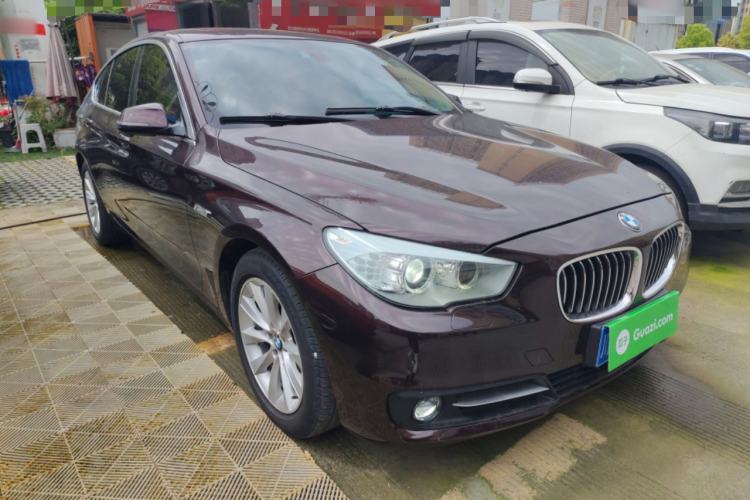 Used BMW 5 Series GT 2015 528i Leading Model Front Right 45 Deg