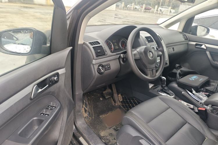 Used Volkswagen Touran 2013 1.4T DSG Comfort Edition 5-Seater Driver Seat