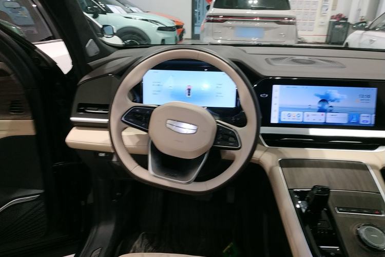 Used Geely Auto Monjaro L 2025 Dongfang Yao 2.0TD Automatic All-Wheel-Drive Wangyue Edition
