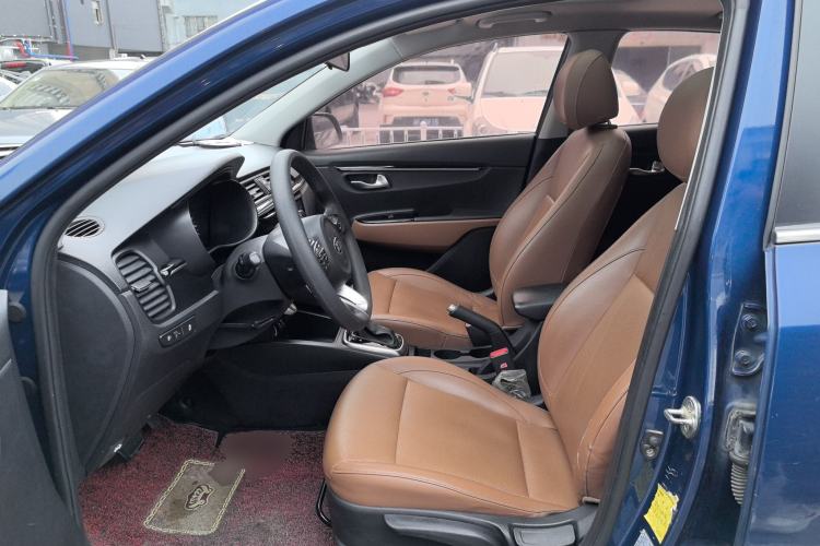 Used Kia KX Cross 2017 1.4L AT GLS Left Front Seat