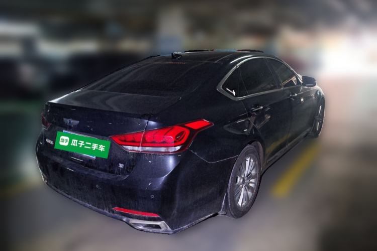 Used Hyundai Genesis 2015 3.0 GDi Two-Wheel-Drive Elite Edition