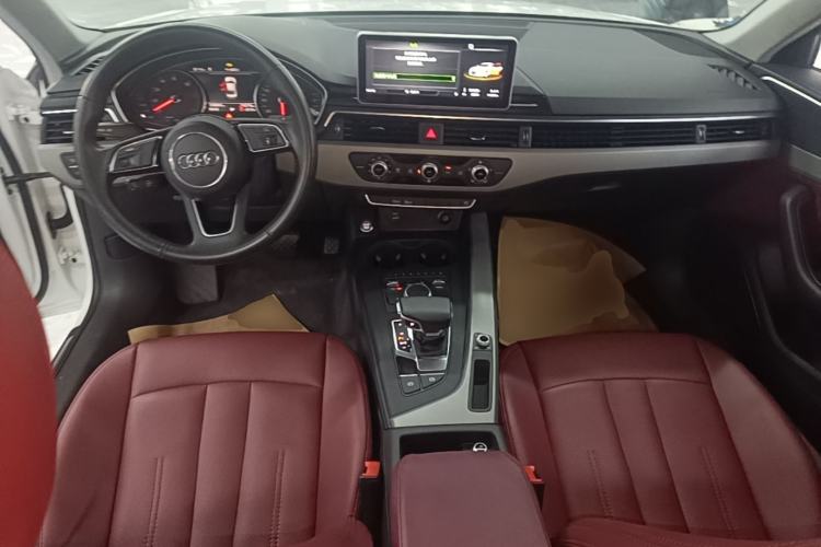 Used Audi A4L 2018 30th Anniversary Edition 30 TFSI Ambition Model Center Console