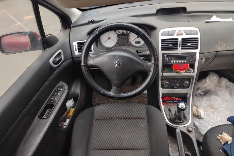 Used Peugeot 307 2012 Hatchback 1.6L Manual Comfort Edition