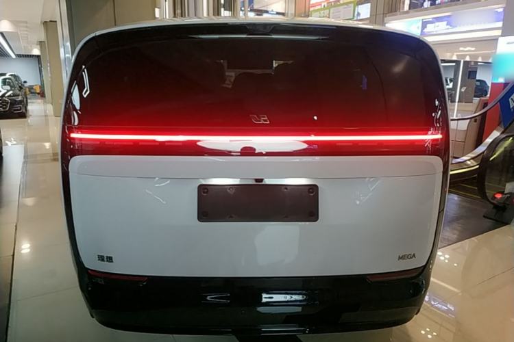 Used Li Auto MEGA 2025 Ultra Smart Refreshed Edition Rear