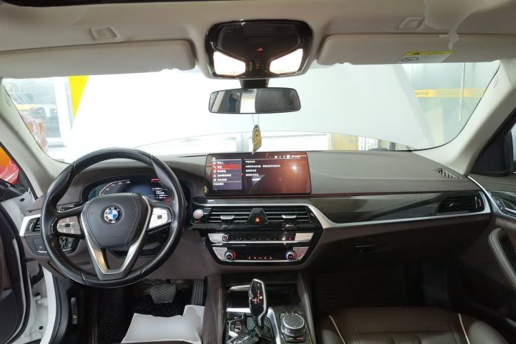 Used BMW 5 Series 2021 Updated Version 525Li Luxury Package Center Console