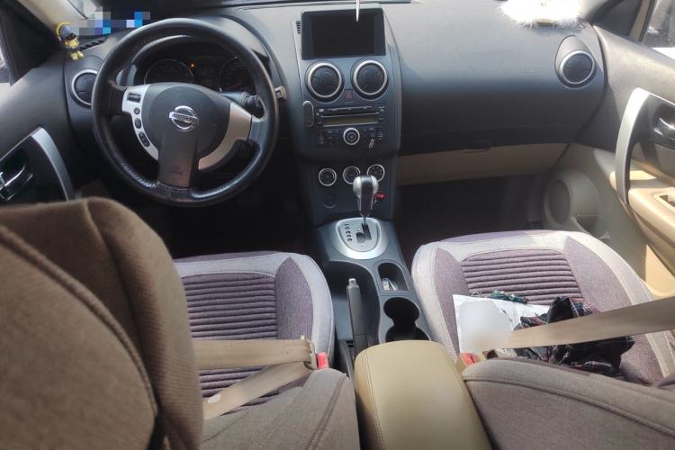 Used Nissan Qashqai 2011 2.0 XV Lea CVT 2WD Center Console