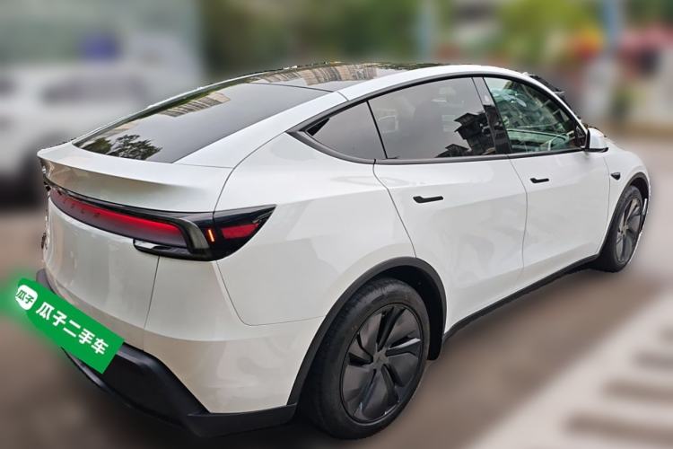 Used Tesla Model Y 2025 Rear-Wheel-Drive Version
