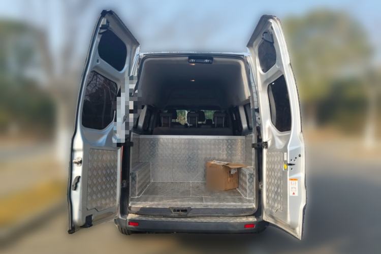 Used Ford Transit 2019 2.0T Diesel Multi-Purpose Commercial Vehicle Mid-Drive Mid-Roof 6-Seater China VI Standard
