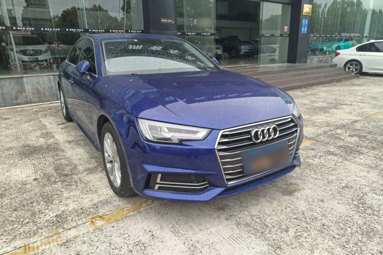 Used Audi A4L 2019 40 TFSI Ambition China VI Front Right 45 Deg
