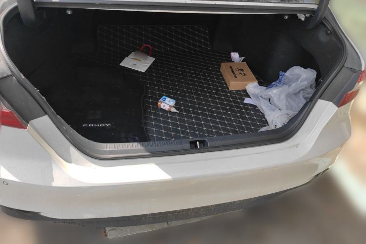 Used Toyota Camry 2021 2.0G Luxury Edition
