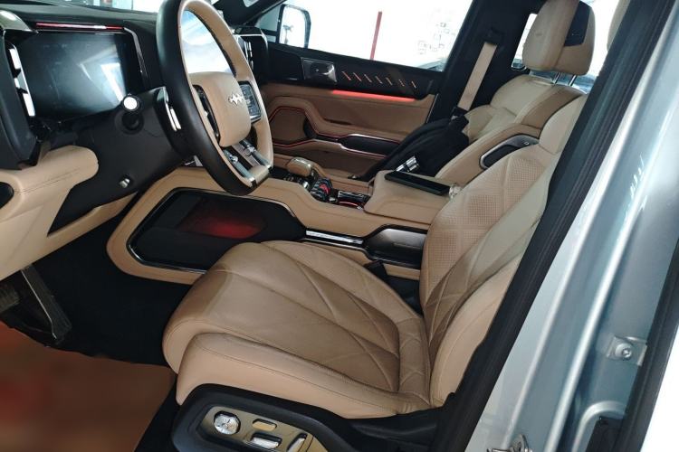 Used Formula Leopard 8 2025 Smart & Brave Flagship Edition 7 Seats Left Front Seat