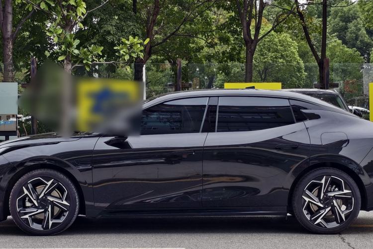 Used Lynk & Co 07 2024 EM-P 126 Long-Range Halo