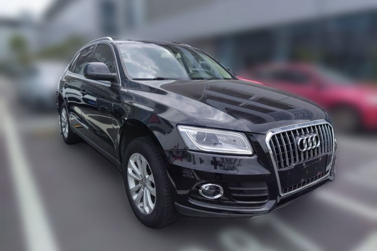 Used Audi Q5 2015 40 TFSI Technology Edition Front Right 45 Deg
