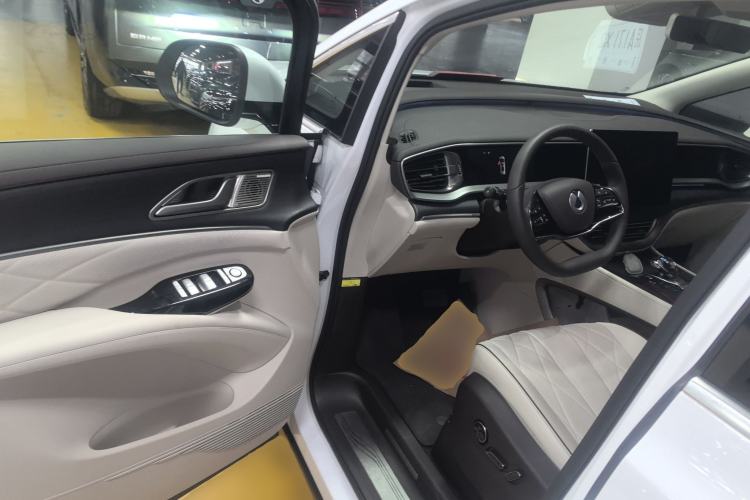 Used Denza D9 2024 DM-i 980 Four-Wheel Drive Prestige Model
