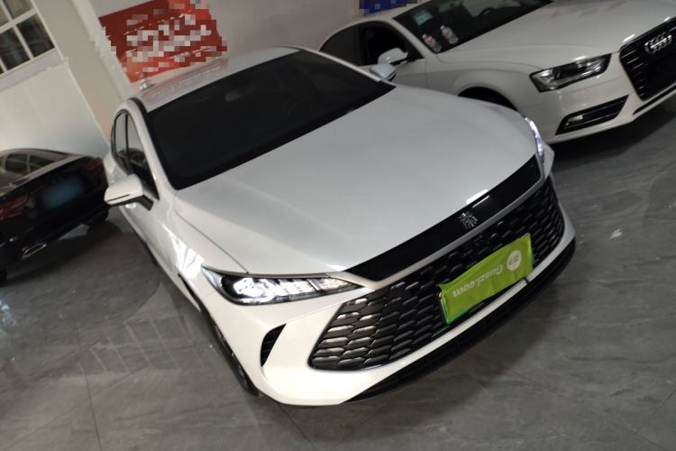 Used BYD Qin PLUS 2025 DM-i Smart Drive 55KM Leading Model Front Right 45 Deg