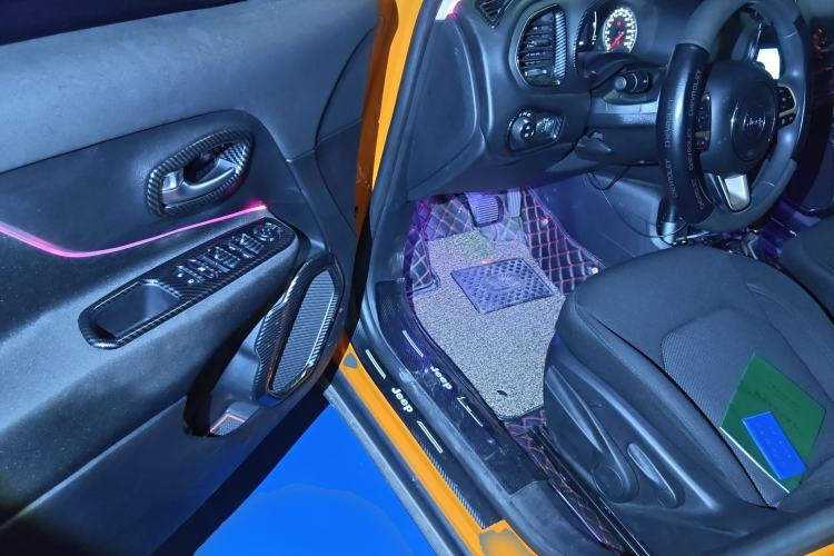 Used Jeep Renegade 2018 Connected Large Screen Version 180T Automatic High-Energy Edition
