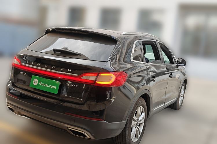 Used Lincoln MKX 2017 2.0T Two-Wheel Drive Deluxe Edition Rear Right 45 Deg