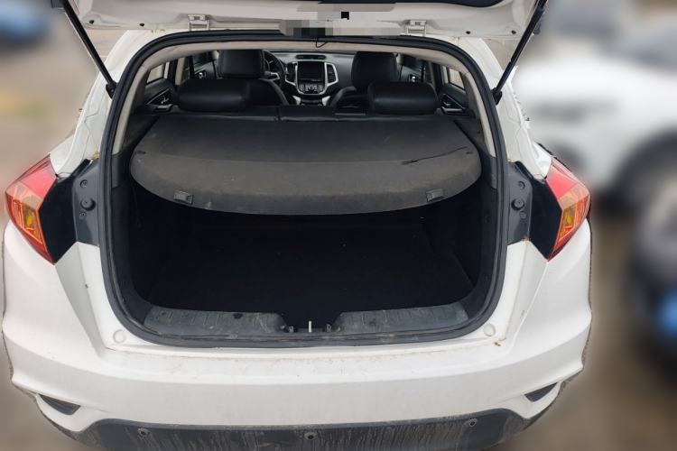 Used CHANGAN Eado 2013 1.6L Manual ZhiKu Model China IV Standard Trunk