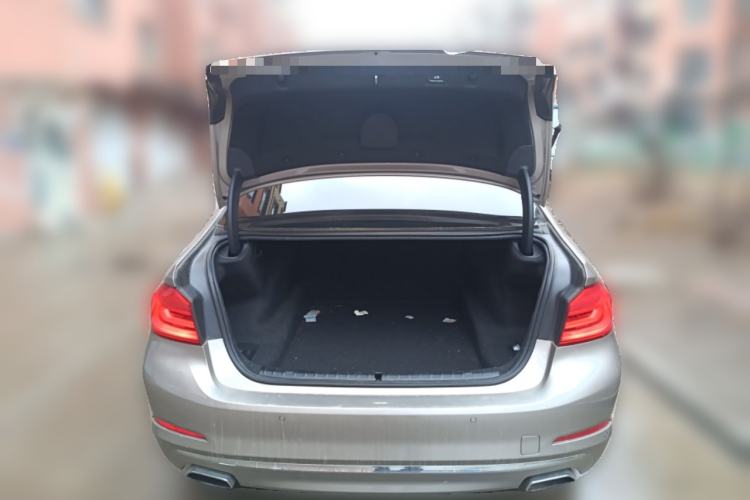 Used BMW 5 Series 2019 530Li Leading Model Luxury Package Trunk