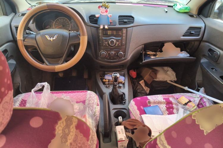 Used Wuling Hongguang 2015 1.5L S Base Model China IV Center Console
