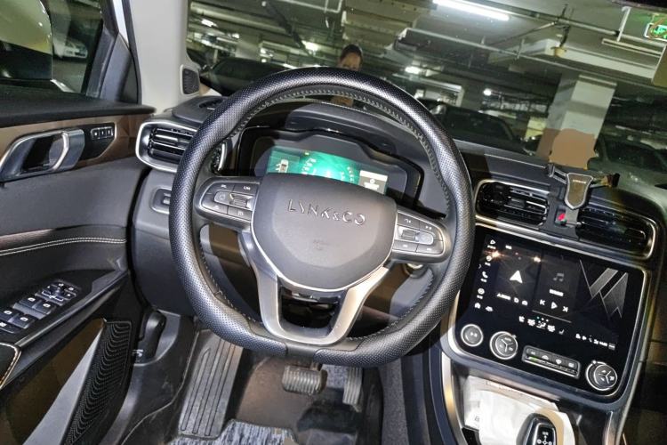 Used Lynk & Co 01 2019 2.0T Two-Wheel-Drive Pro Version China VI Standard Steering Wheel