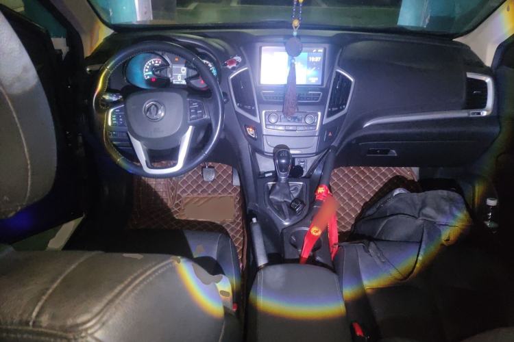 Used Dongfeng Aeolus AX7 2015 2.0L Manual Zhiyi Trim
