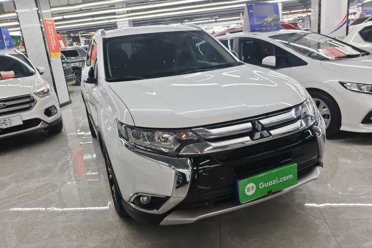 Used Mitsubishi Outlander 2016 2.4L 4x4 Elite Edition 7-Seater