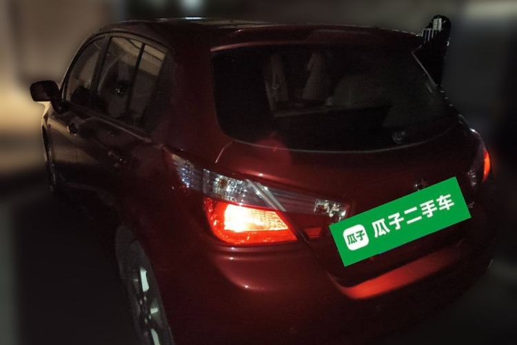 Used Venucia R50 2013 1.6L Automatic Luxury Edition
