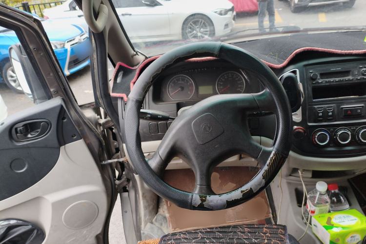 Used FORTHING Lingzhi 2015 V3 1.5L 5-Seater Special Offer Model Steering Wheel