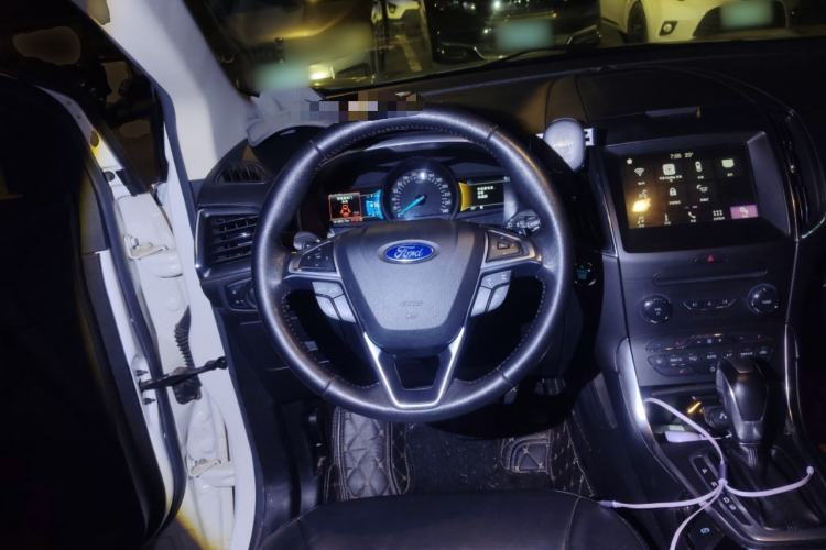 Used Ford Edge 2018 EcoBoost 245 Two-Wheel-Drive Titanium 7-Seater China V Standard
