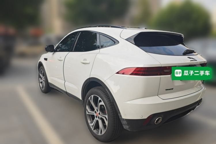 Ojetý Jaguar E-PACE 2024 YAO Black Sport Edition R-DYNAMIC SE BLACK