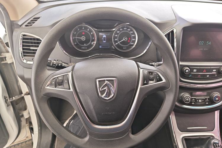 Used Baojun 560 2015 1.8L Manual Elite Edition
