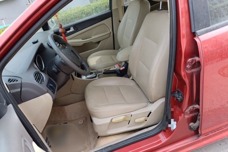 Used Ford Focus 2012 Hatchback Classic 1.8L Automatic Fashion Edition Left Front Seat